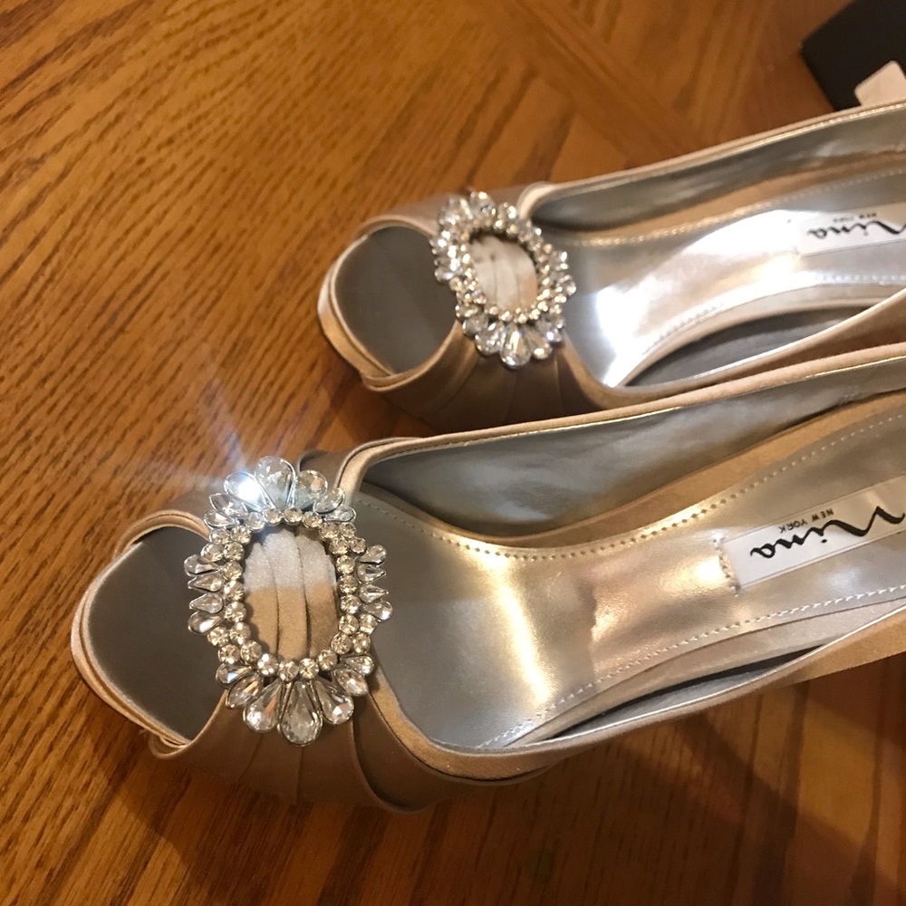 New Champagne Bridal Heels US8.5 Nina NY